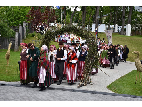 plungesfolkloras